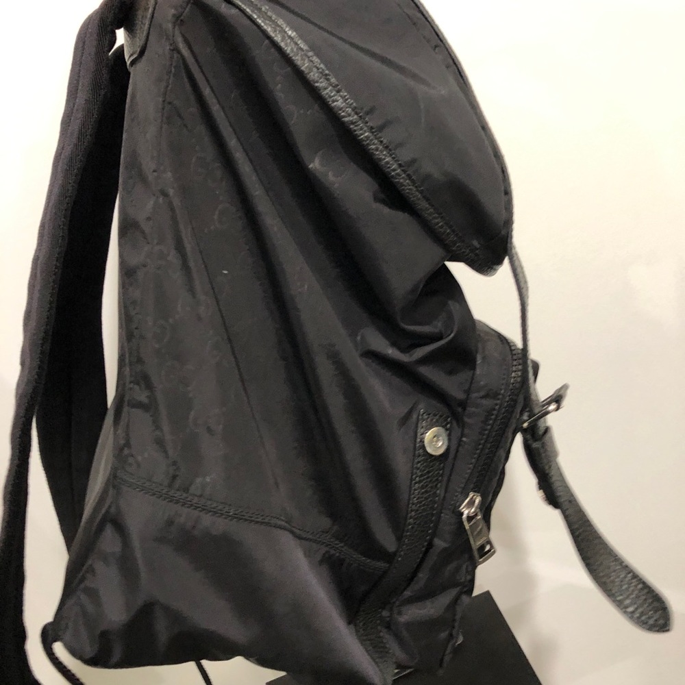 Barely used 1 month old GUCCI Backpack - Picture 3 of 5